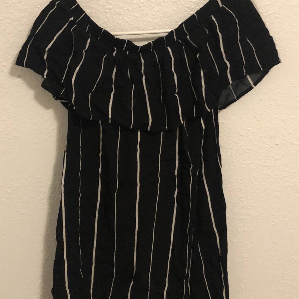 Forever 21 Off-Shoulder Black and White Flow Dress